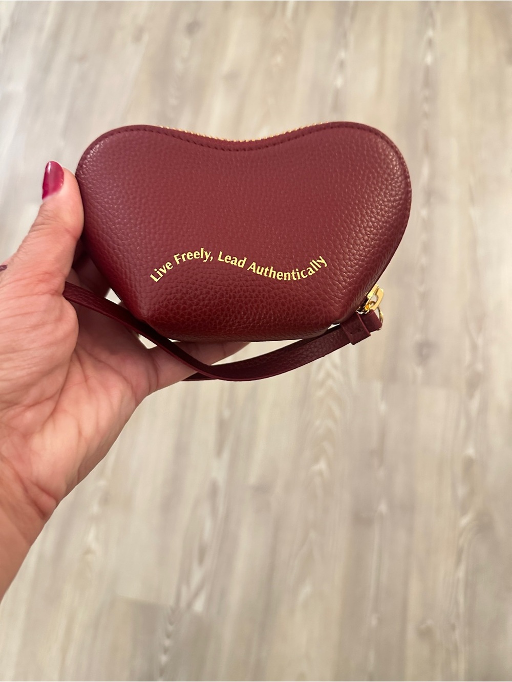 Oleada Mini Le Coeur Pouch (Mini)
Vegan - Picture 2 of 3